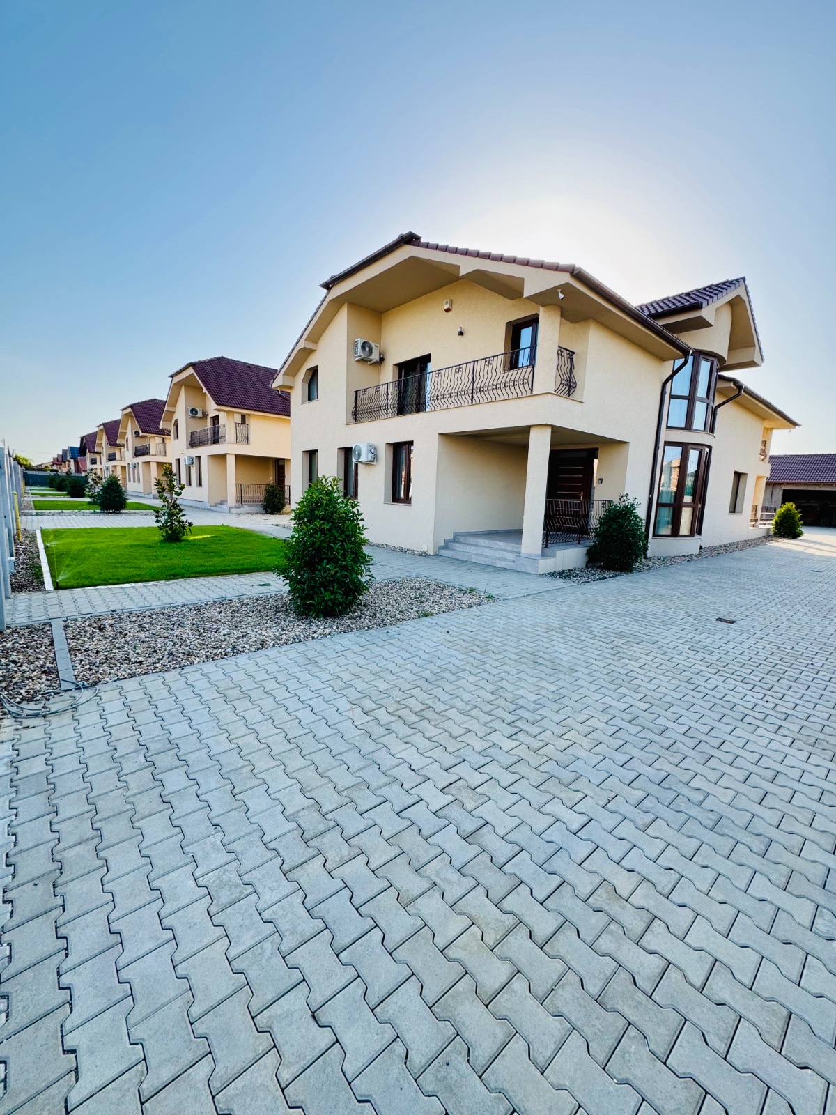 Vila cu 4 Camere Deluxe